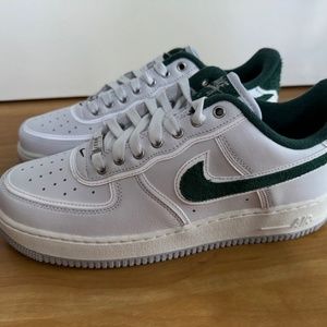 Nike Air Force 1 '07 Premium UO Exclusive, Mens Sz 10, HF0012-100, White Green